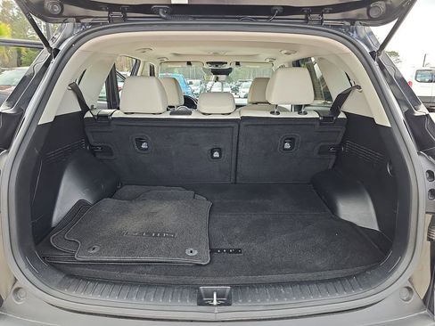 Used 2022 Kia Seltos EX image 15