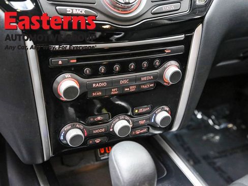 Used 2020 Nissan Pathfinder S FWD image 21