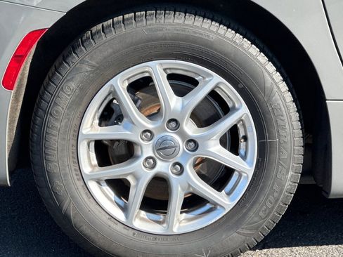 Used 2022 Chrysler Pacifica Touring-L image 41