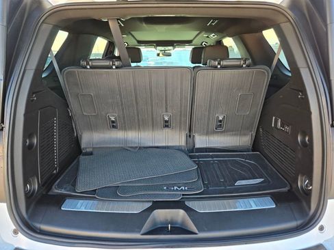 Used 2023 GMC Yukon Denali image 15