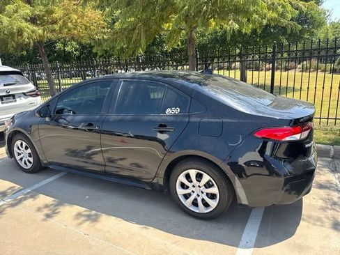 Used 2025 Toyota Corolla LE FWD image 4