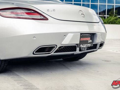 Used 2011 Mercedes-Benz SLS AMG Coupe image 42