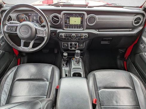 Used 2018 Jeep Wrangler Unlimited Sahara AWD/4WD image 18