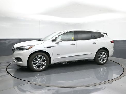 Used 2021 Buick Enclave Avenir w/ Avenir Technology Package image 2