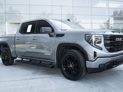 Used 2024 GMC Sierra 1500 Elevation image 3