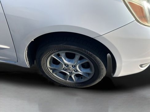 Used 2005 Toyota Sienna XLE image 11