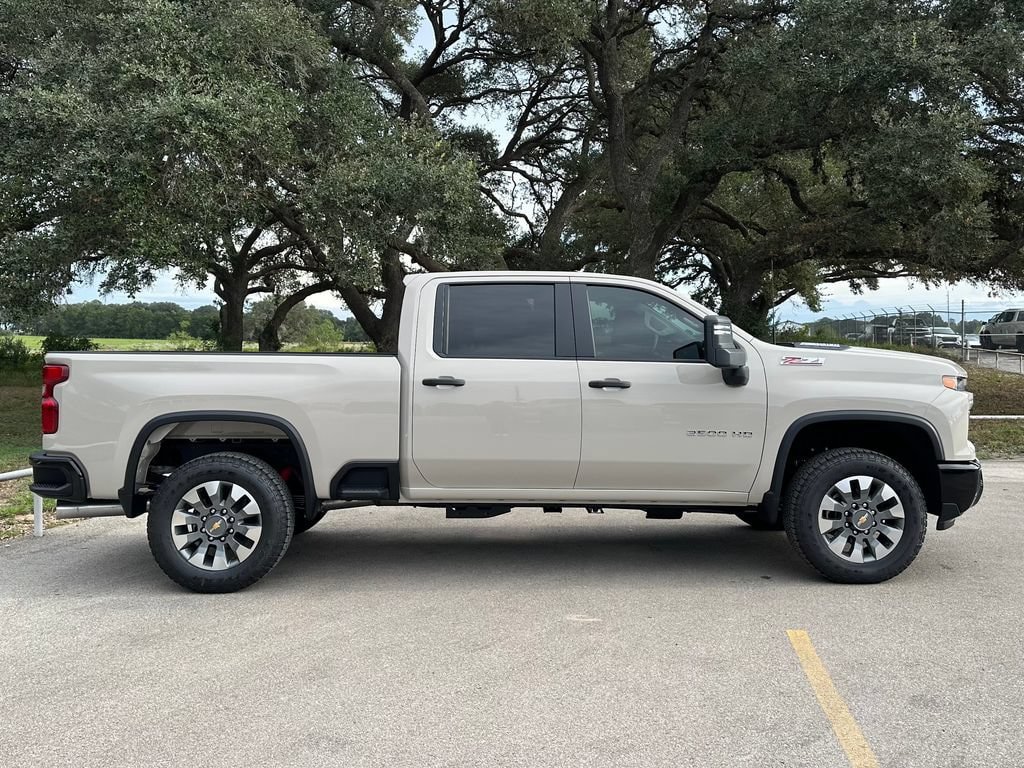 New 2026 Chevrolet Silverado 2500 Custom w/ Custom Value Package AWD/4WD image 4