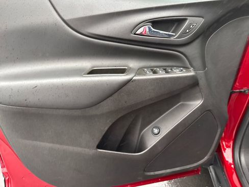 Used 2024 Chevrolet Equinox LT image 10