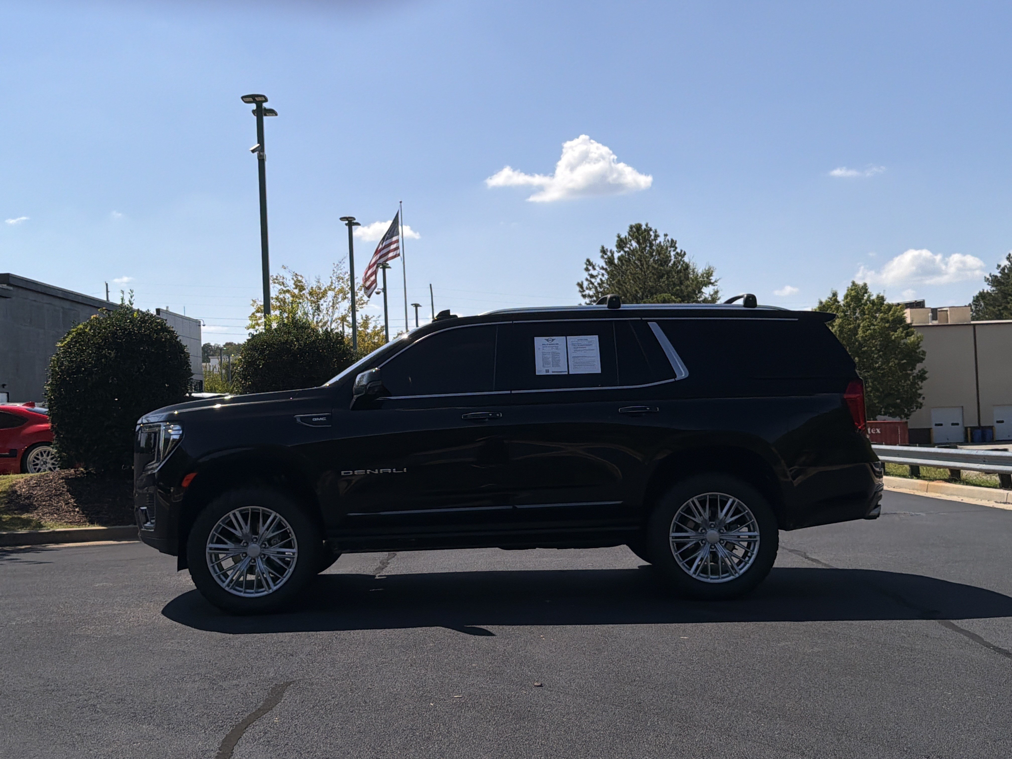 Used 2023 GMC Yukon Denali Ultimate w/ LPO, Floor Liner Package AWD/4WD image 16