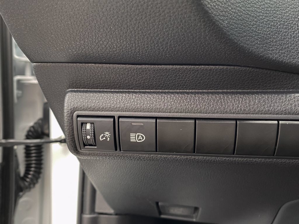 Used 2025 Toyota Corolla LE FWD image 27