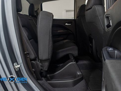 Used 2021 Chevrolet Colorado LT w/ Safety Package image 34