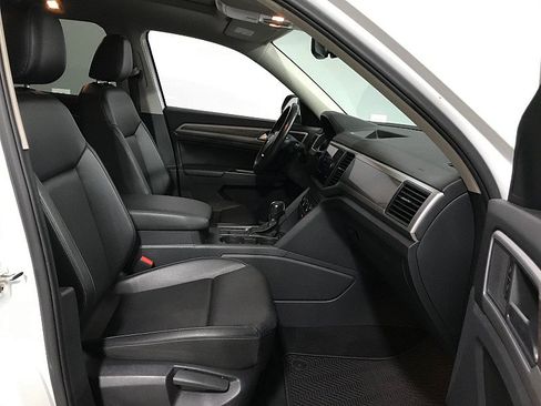 Used 2019 Volkswagen Atlas SE FWD image 14