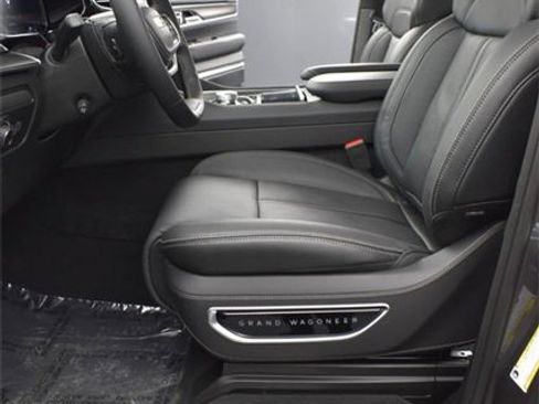 New 2026 Jeep Grand Wagoneer Summit image 9