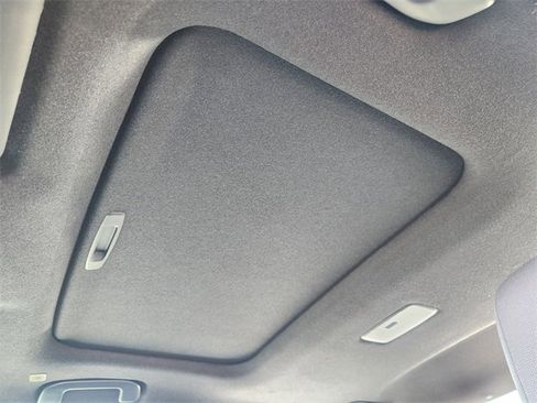 Used 2025 Toyota Corolla SE image 19