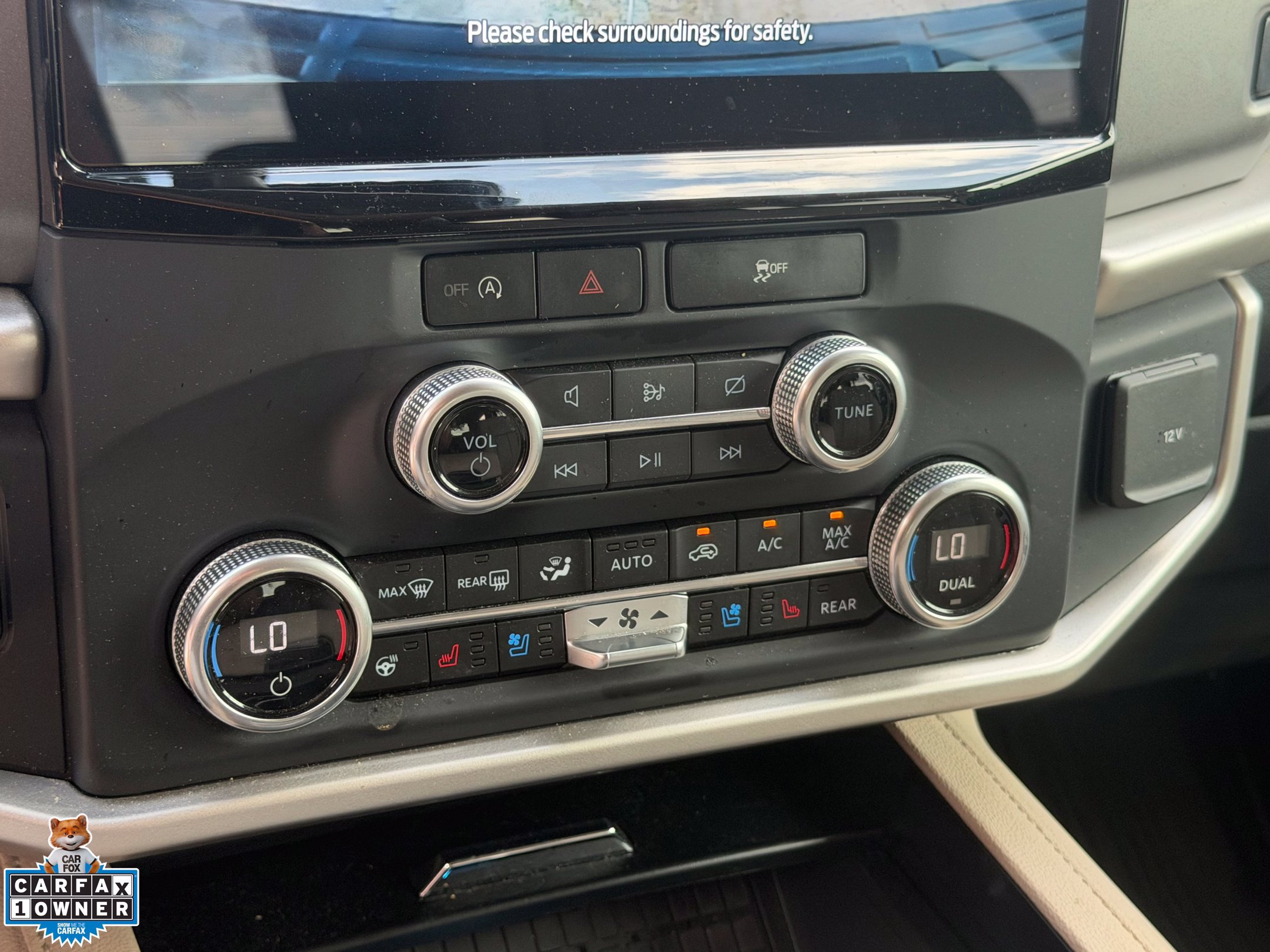 Used 2024 Ford Expedition XLT RWD image 12