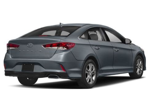Used 2018 Hyundai Sonata SEL w/ Tech Package 02 FWD image 2