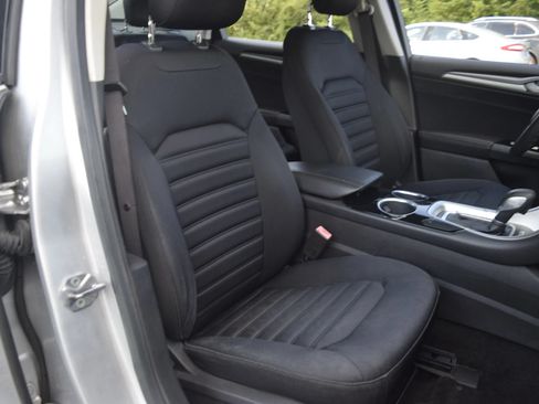 Used 2013 Ford Fusion SE FWD image 9