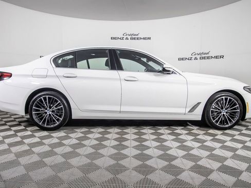 Used 2023 BMW 530i w/ Premium Package RWD image 3