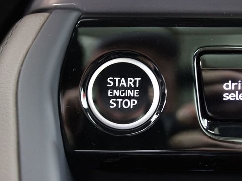 New 2025 Audi Q5 Prestige image 11