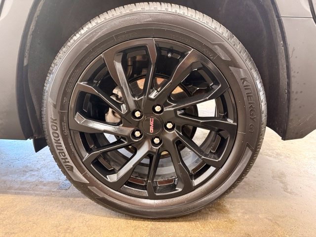 Used 2024 GMC Terrain SLT w/ Tech Package AWD/4WD image 6