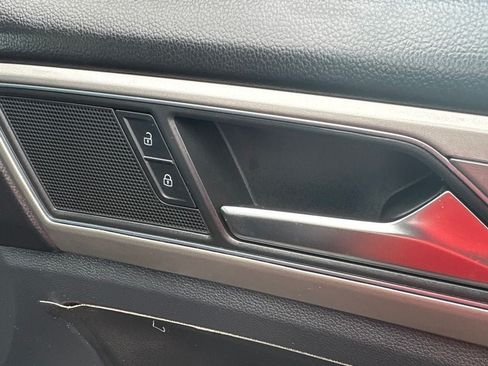 Used 2019 Volkswagen Atlas SE FWD image 37