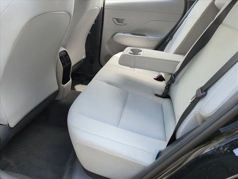 Used 2025 Hyundai Kona SEL FWD image 13