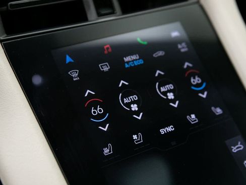 Certified 2024 Porsche Taycan image 22