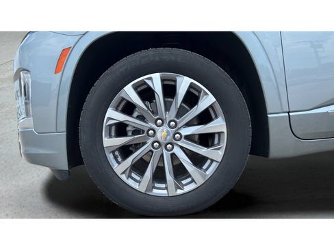 Certified 2023 Chevrolet Traverse Premier w/ LPO, Floor Liner Package AWD/4WD image 34