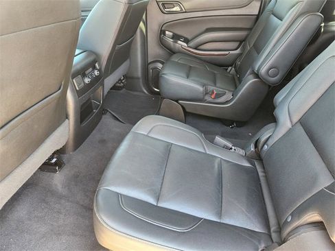Used 2020 GMC Yukon XL SLT image 32