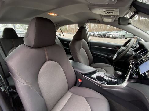 Used 2020 Toyota Camry LE image 26