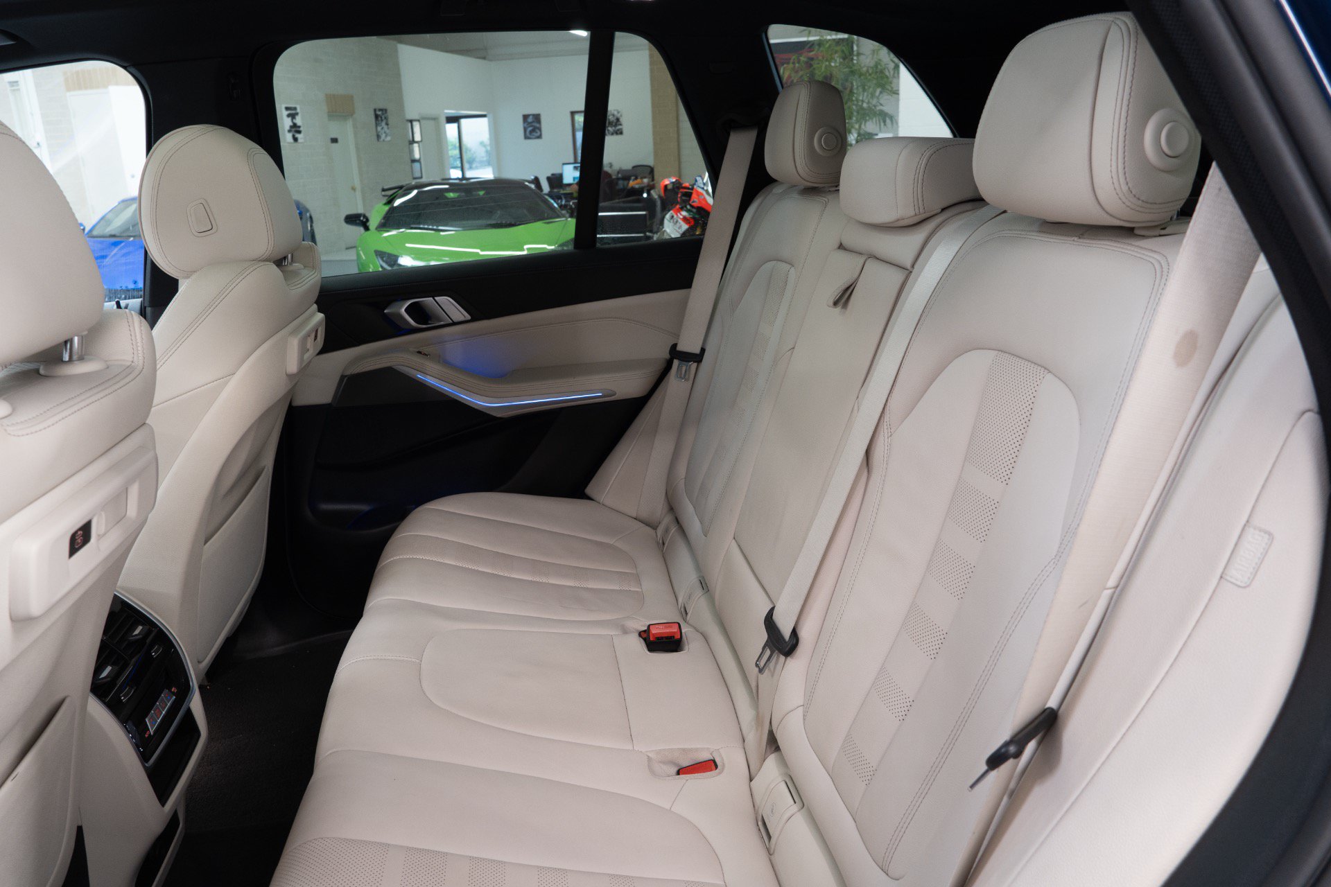 Used 2021 BMW X5 xDrive40i w/ M Sport Package AWD/4WD image 19