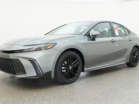 New 2026 Toyota Camry SE FWD image 17