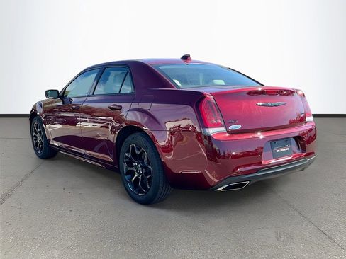 Certified 2023 Chrysler 300 Touring L w/ Comfort Group image 5