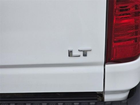 Used 2024 Chevrolet Silverado 2500 LT image 10