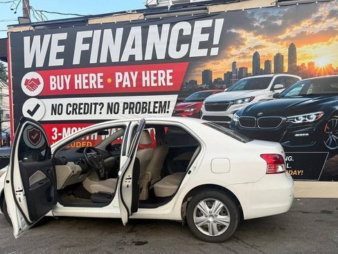 Used 2008 Toyota Yaris Sedan w/ Convenience Pkg FWD image 11