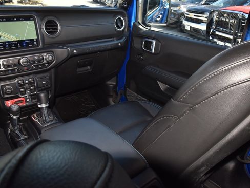 Used 2023 Jeep Wrangler Unlimited Rubicon 4xe w/ Safety Group image 17