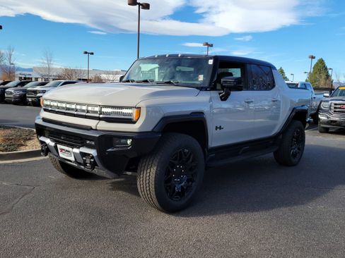 New 2026 GMC Hummer EV 4x4 Crew Cab w/ LPO, Dark Essentials Package image 4
