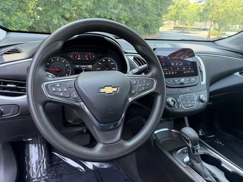 Used 2024 Chevrolet Malibu LT FWD image 14