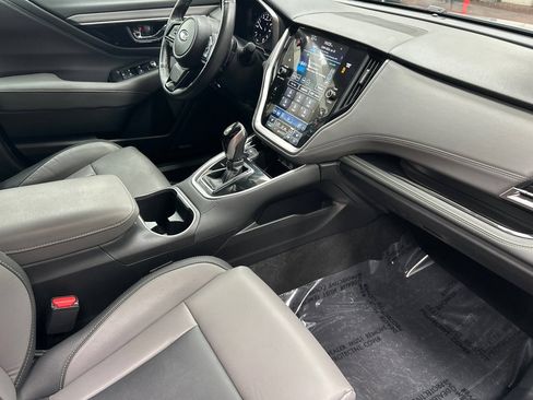 Used 2025 Subaru Outback Onyx Edition AWD/4WD image 21