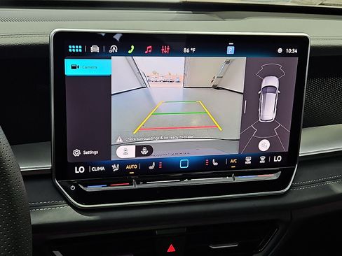 New 2026 Volkswagen Tiguan SE R-Line FWD image 19