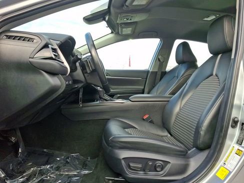 Used 2023 Toyota Camry SE image 13