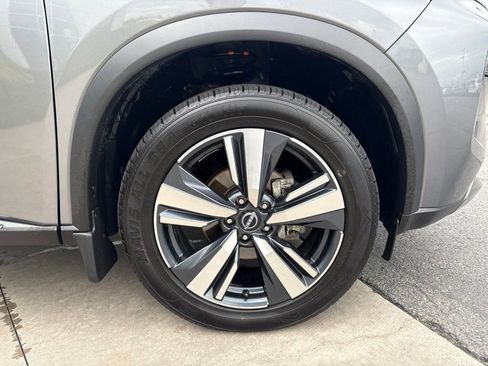 Used 2023 Nissan Rogue SL AWD/4WD image 12