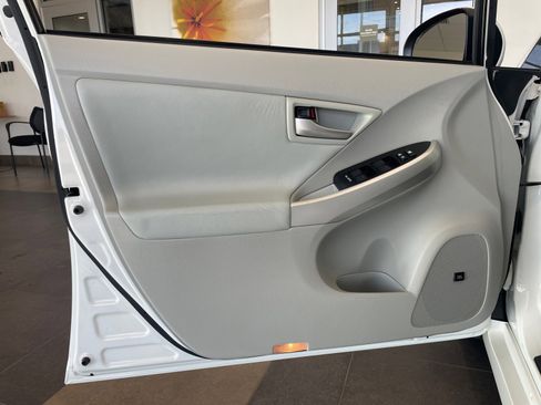 Used 2015 Toyota Prius Four image 13