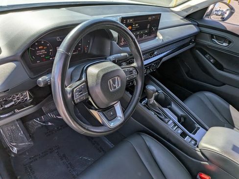 Used 2025 Honda Accord Touring image 10