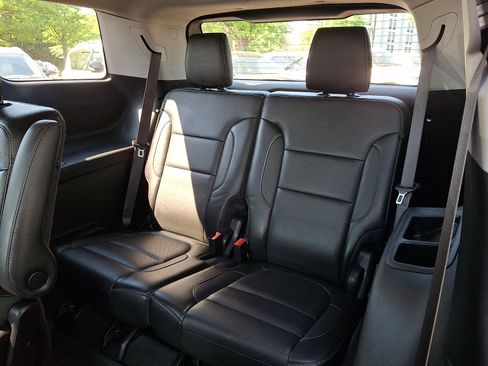 Used 2019 GMC Acadia SLT FWD image 10