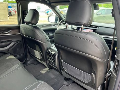 New 2026 Jeep Grand Cherokee L 4WD image 14
