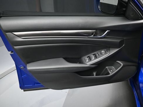 Used 2022 Honda Accord Sport image 11