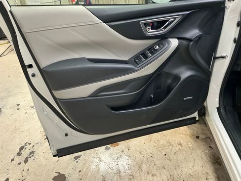 Used 2023 Subaru Forester Limited image 15