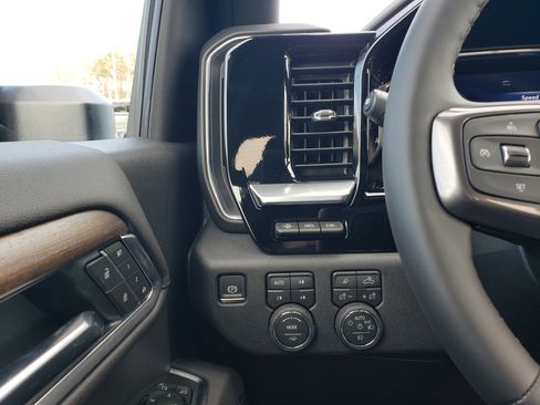 New 2026 Chevrolet Silverado 3500 High Country w/ High Country Premium Package image 15