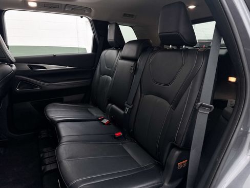 Used 2023 INFINITI QX60 Luxe w/ Performance Audio Package FWD image 36